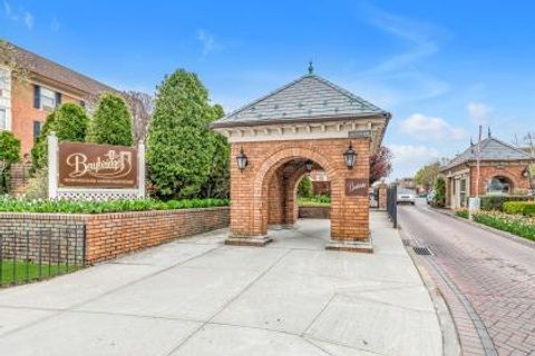 Condominium in Bayside NY 12-08 Robin Lane #11-L.jpg