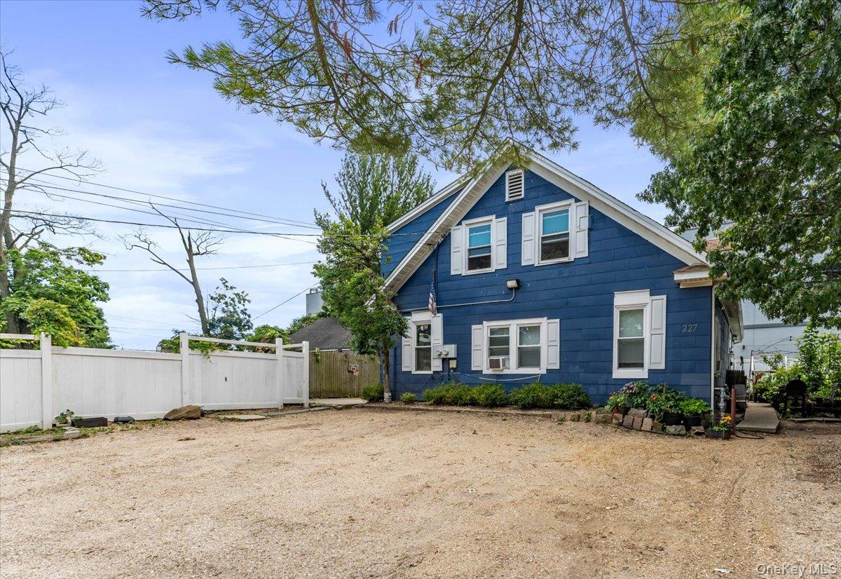 227 Rockaway Tpke, Lawrence, NY 11559 photo