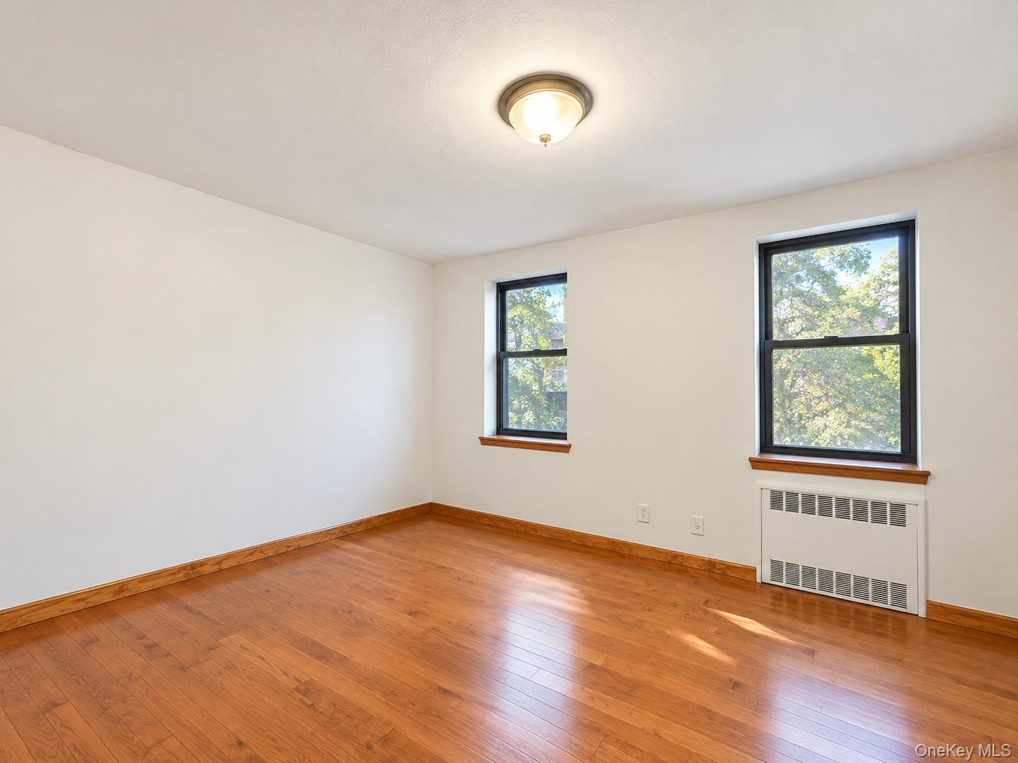 28 8 141st #3 B, Flushing, NY 11354 photo