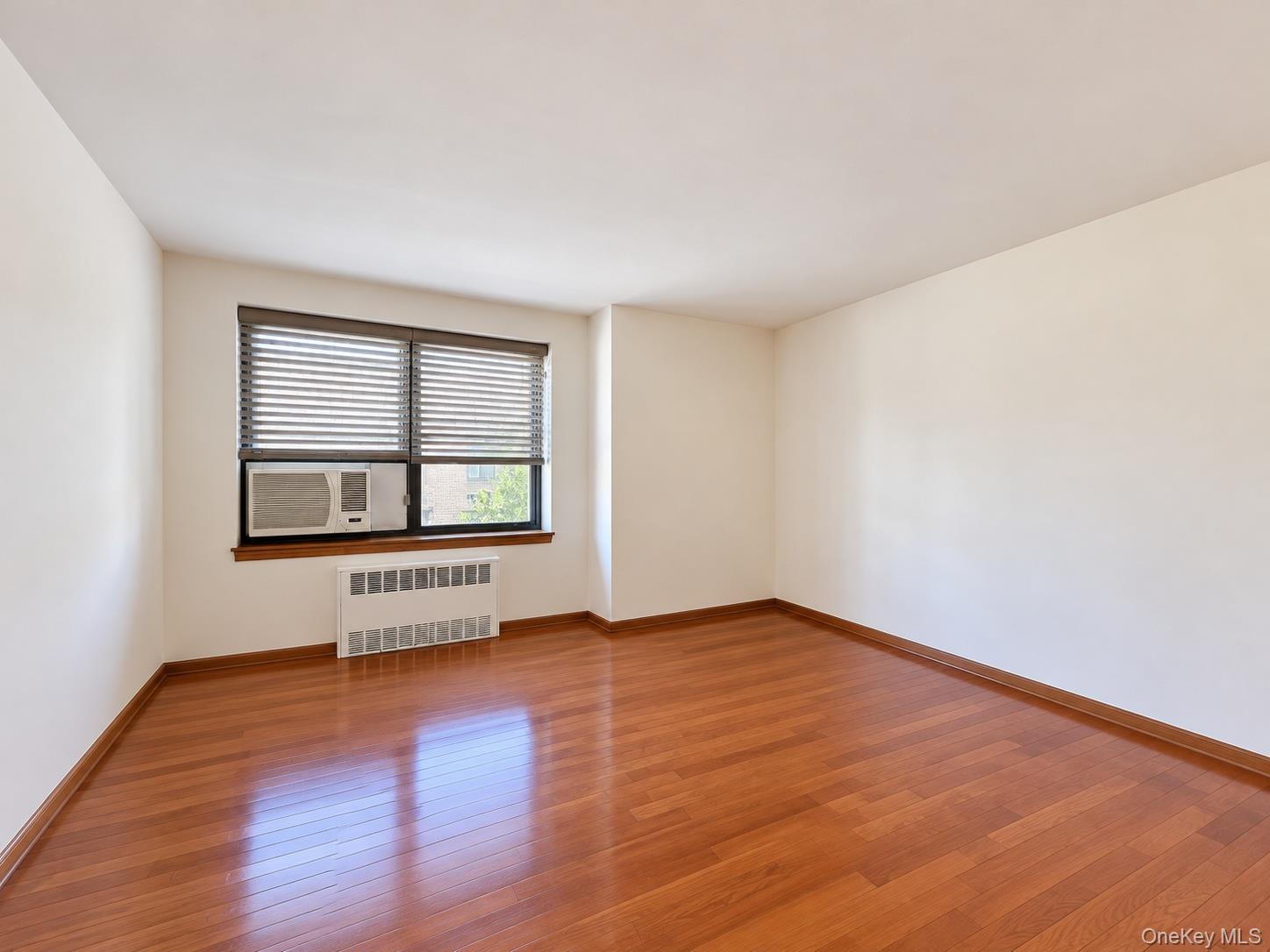 28 8 141st #3 B, Flushing, NY 11354 photo