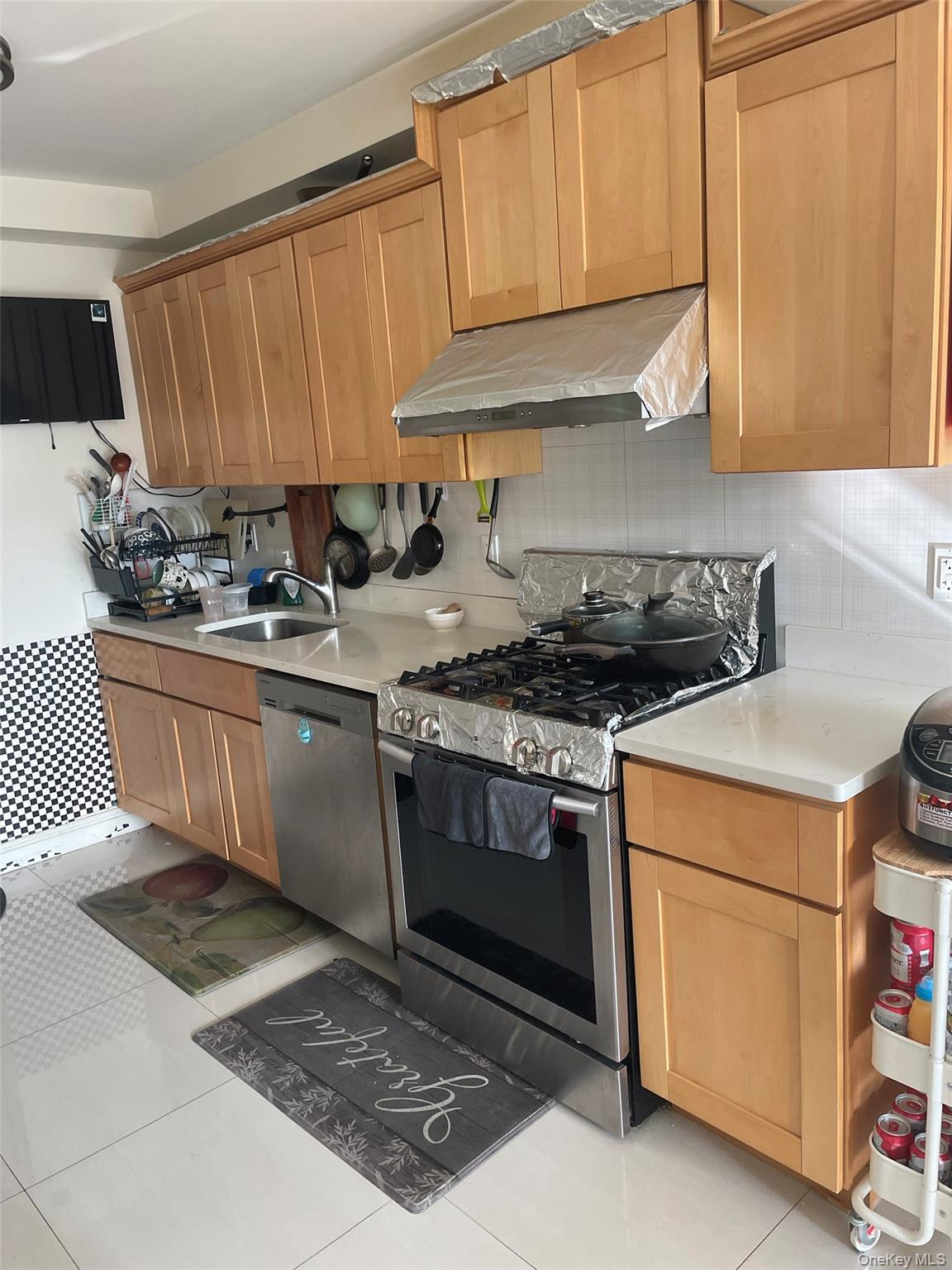 65 38 Austin St #4 D, Rego Park, NY 11374 photo