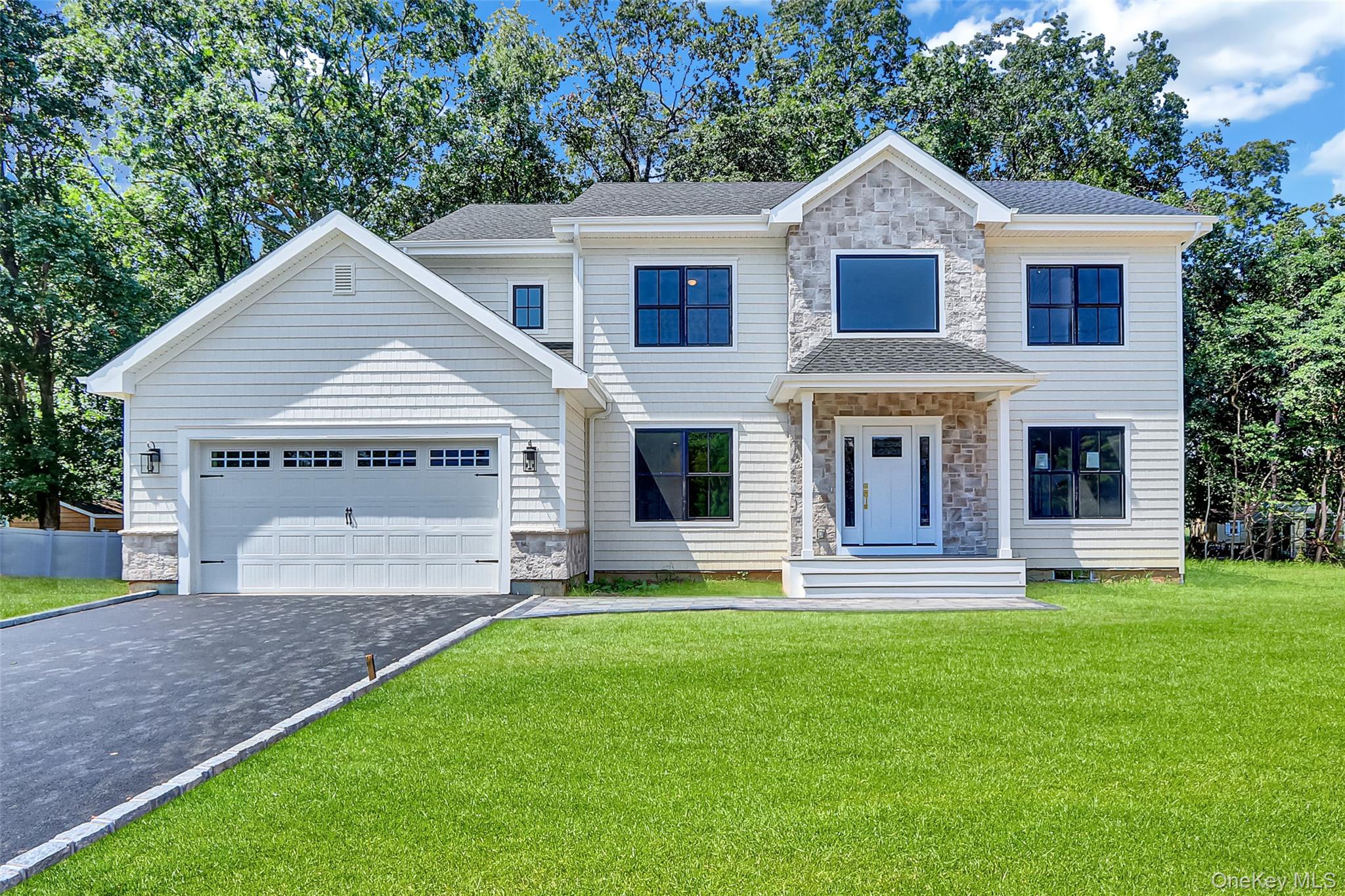 1 N/C North Country Rd, Setauket, NY 11733