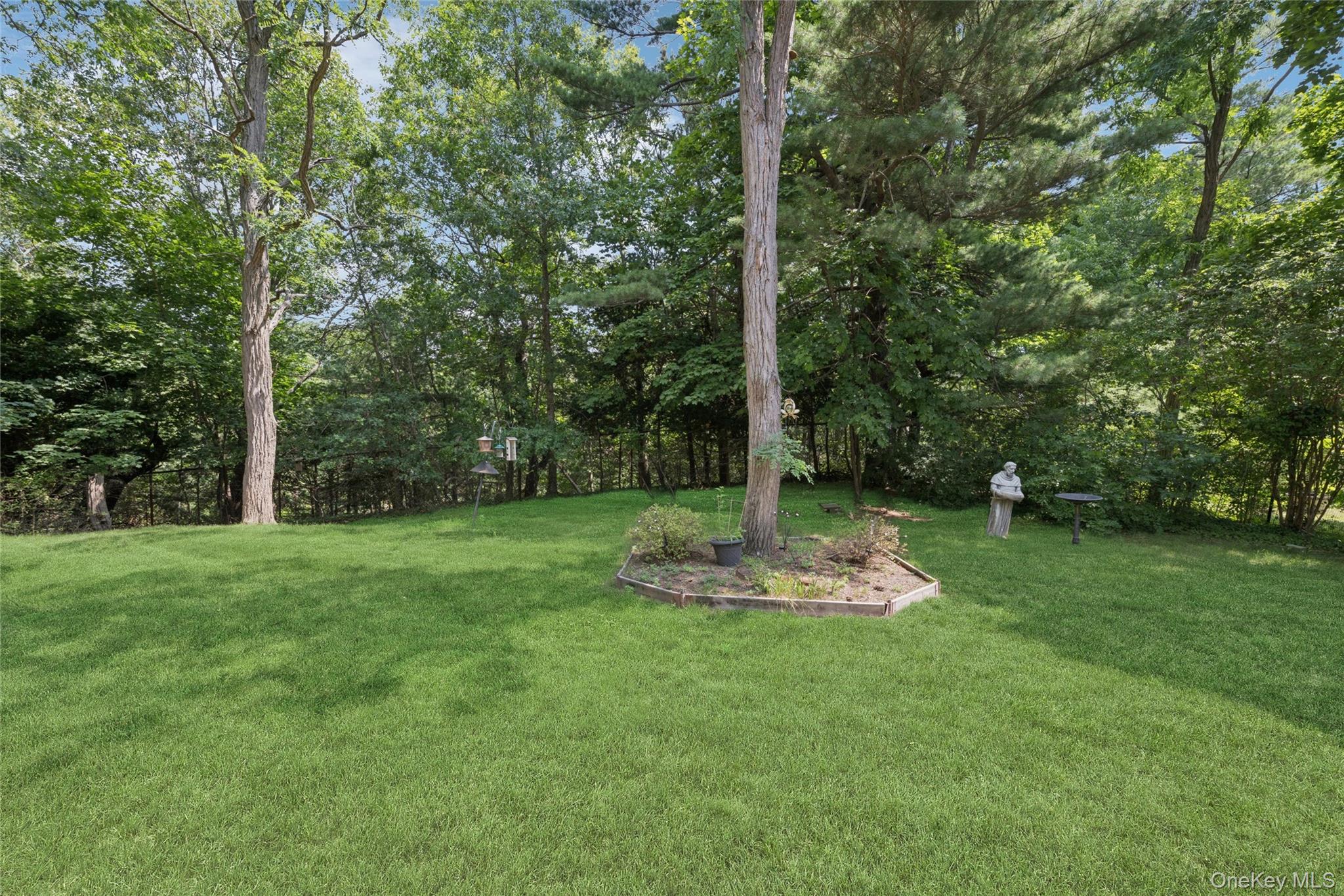 49 Town Ln, Huntington, NY 11743 photo