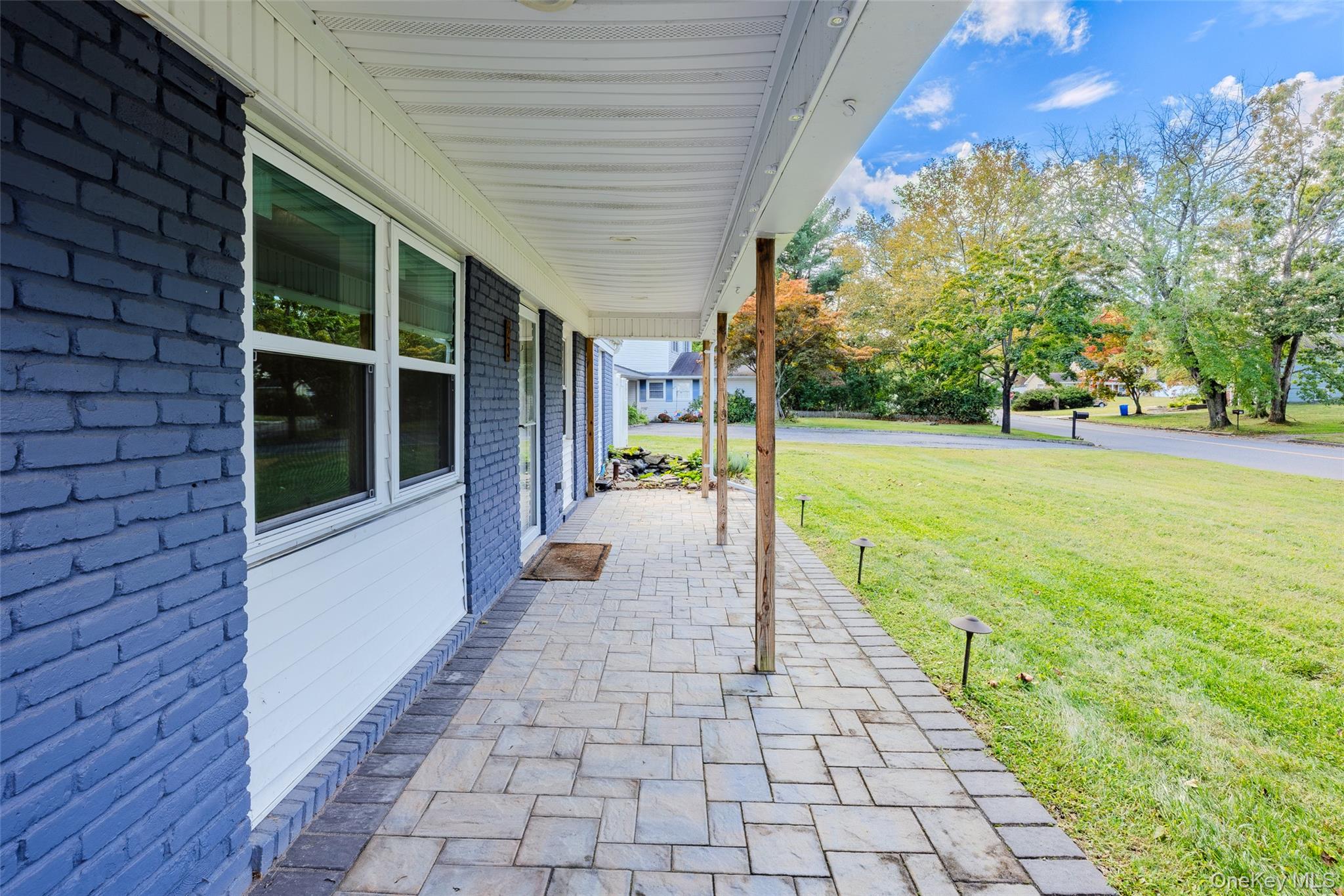 23 Wedgewood Dr, Coram, NY 11727 photo