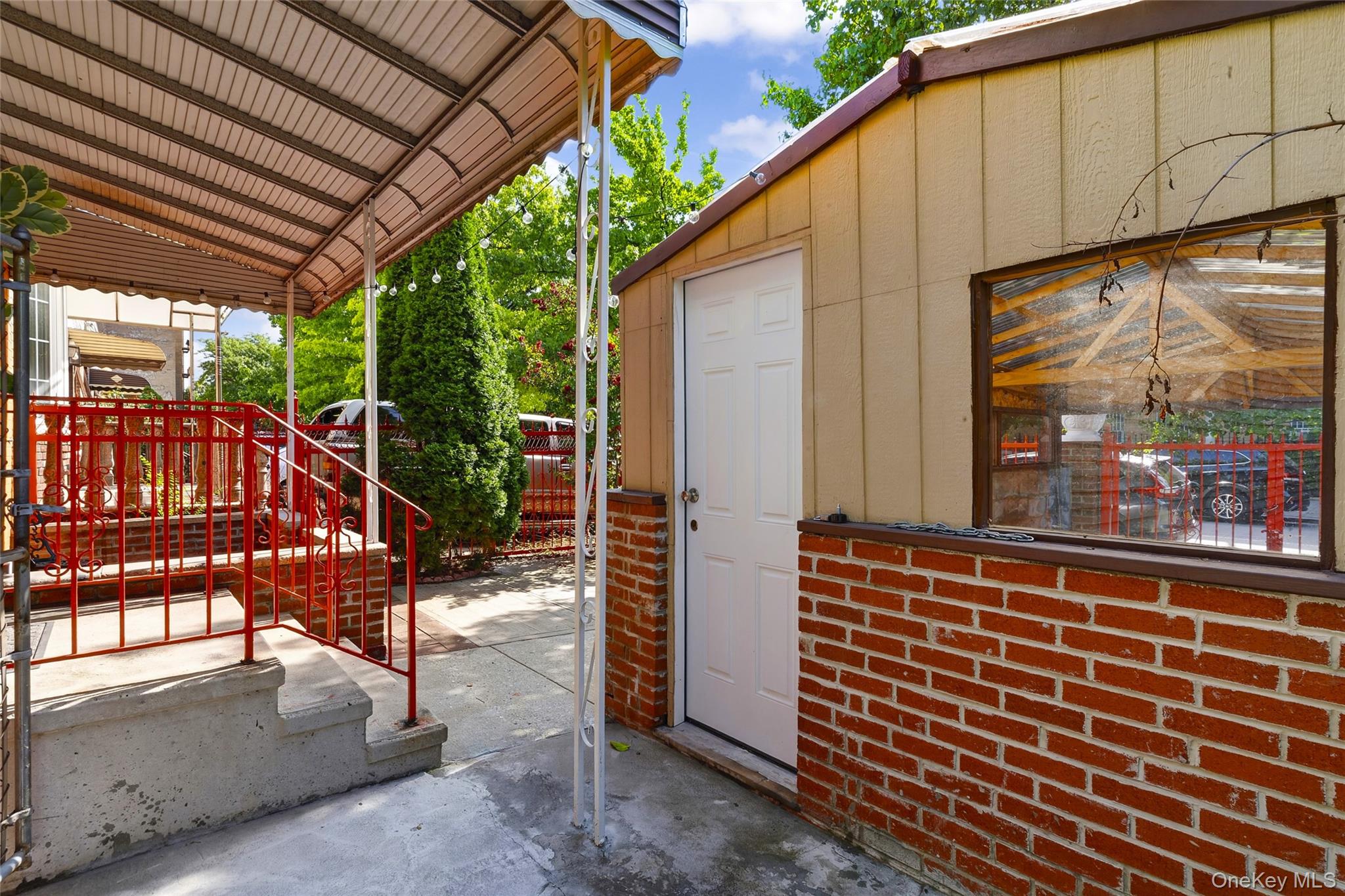 343 Hinsdale St, Brooklyn, NY 11207 photo