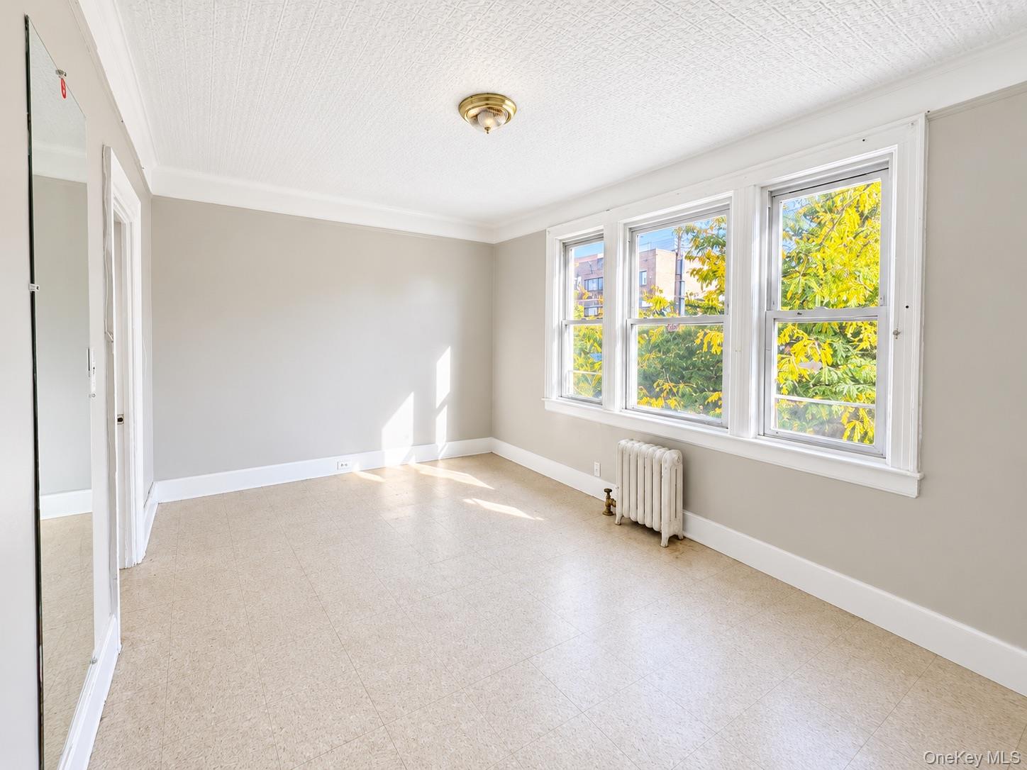 95 11 42nd Ave, Elmhurst, NY 11373 photo