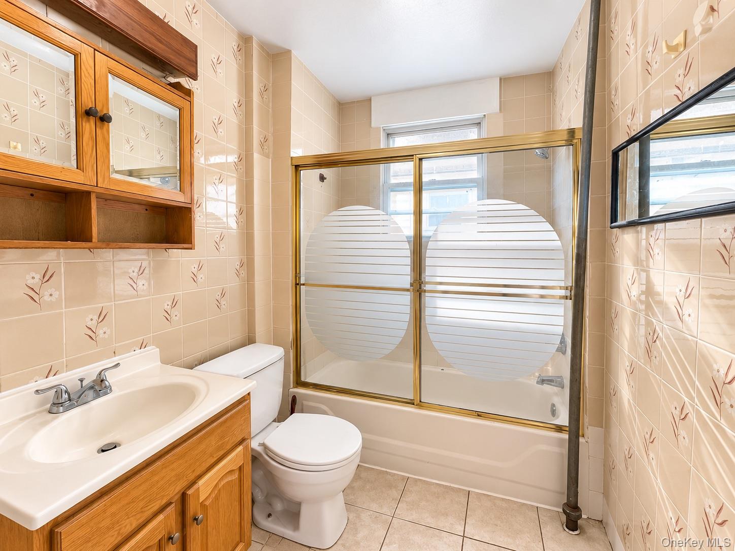95 11 42nd Ave, Elmhurst, NY 11373 photo
