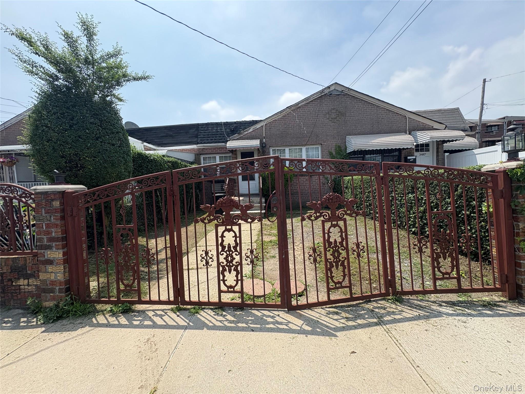 3485 Mickle Ave, Bronx, NY 10469