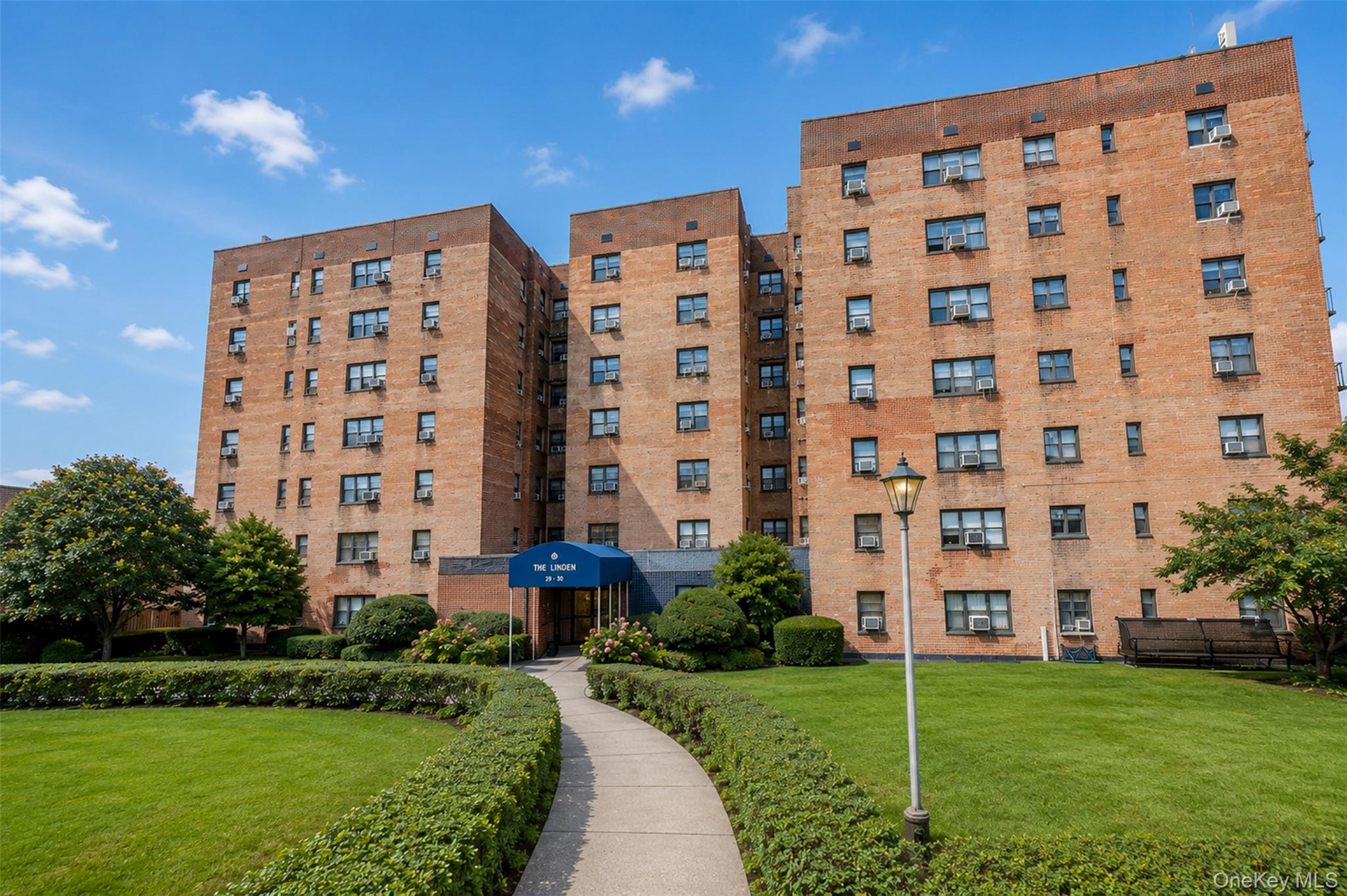 29 30 137th St, Flushing, NY 11354