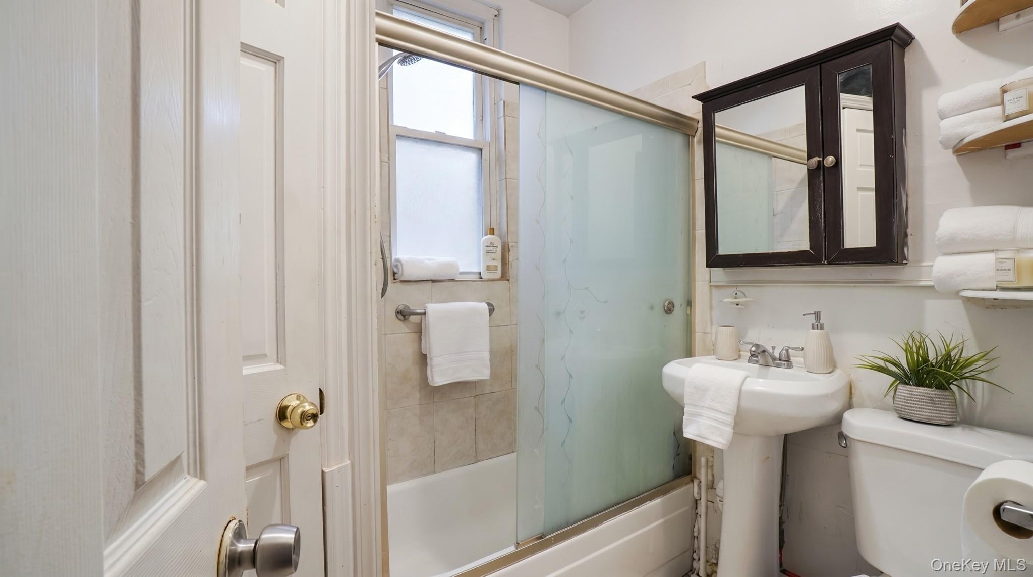 2661 Briggs Ave, Bronx, NY 10458 photo