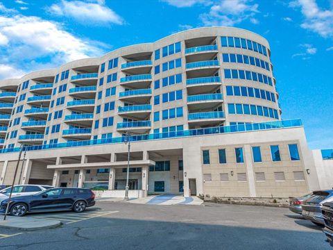 Condominium in Long Beach NY 403 E Boardwalk #806.jpg