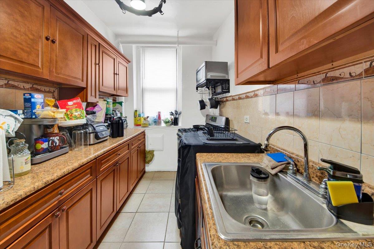 1972 Lafontaine Ave #1972, Bronx, NY 10457 photo