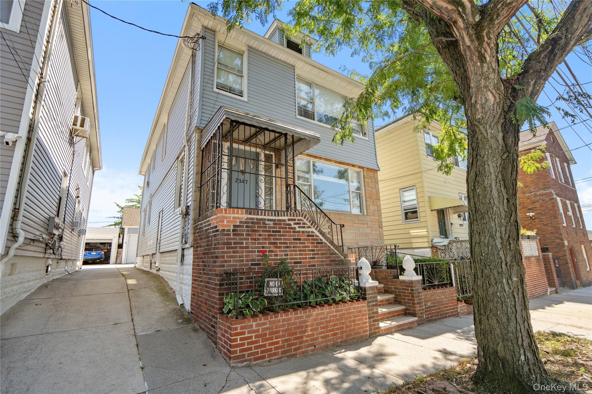 2347 125th St, College Point, NY 11356