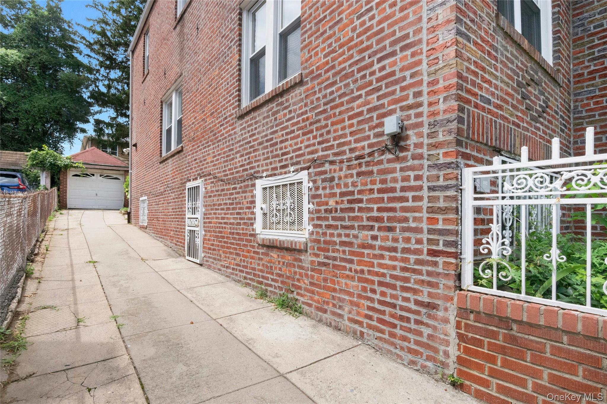 4041 Duryea Ave, Bronx, NY 10466 photo
