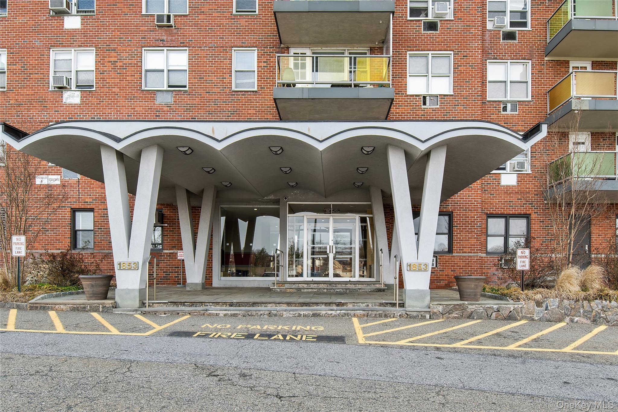 1853 Central Park Ave, Yonkers, NY 10710