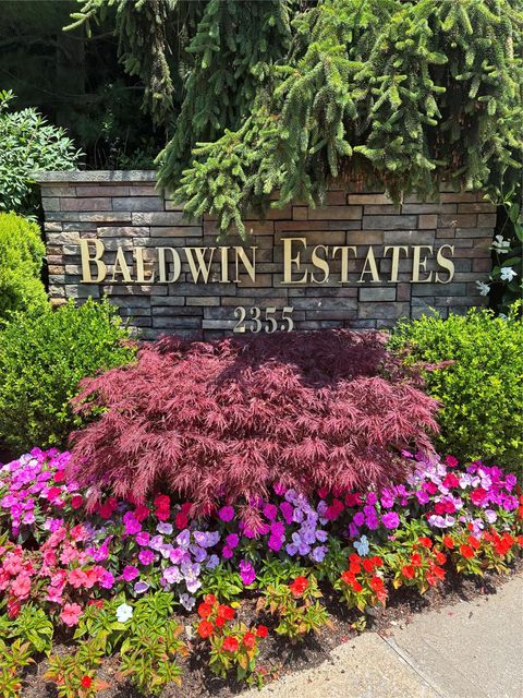 Stock Cooperative in Baldwin NY 2355 Pershing Boulevard #707.jpg