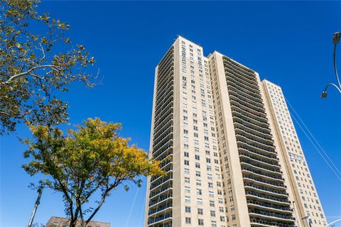 Stock Cooperative in Forest Hills NY 110-11 Queens Boulevard #21A.jpg