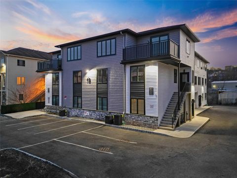 Condominium in Monsey NY 19 Rita Avenue #214.jpg