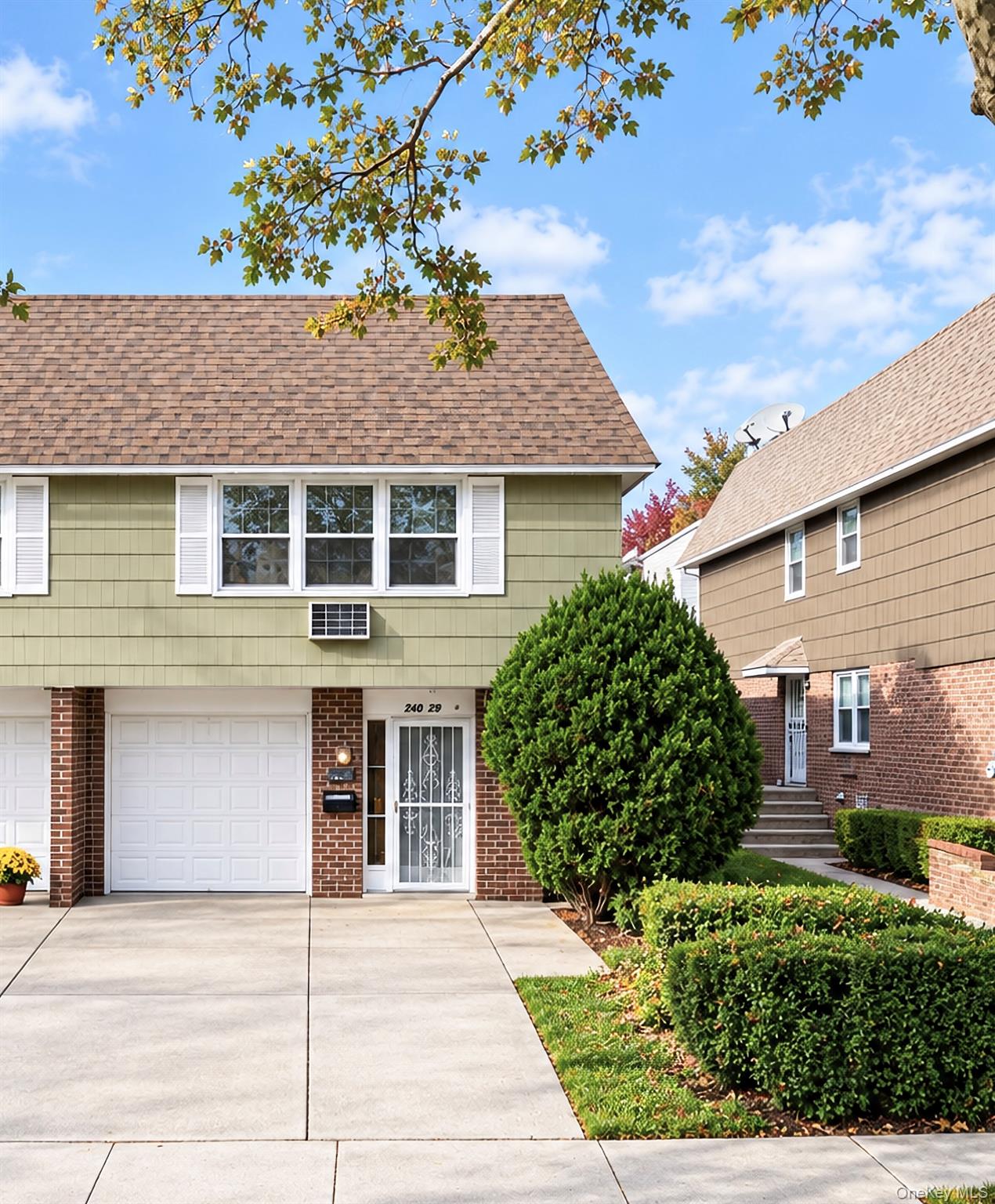 240 29 68th Ave, Douglaston, NY 11362