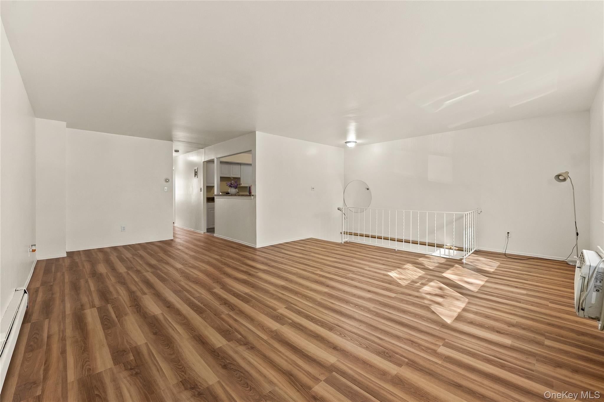240 29 68th Ave, Douglaston, NY 11362 photo