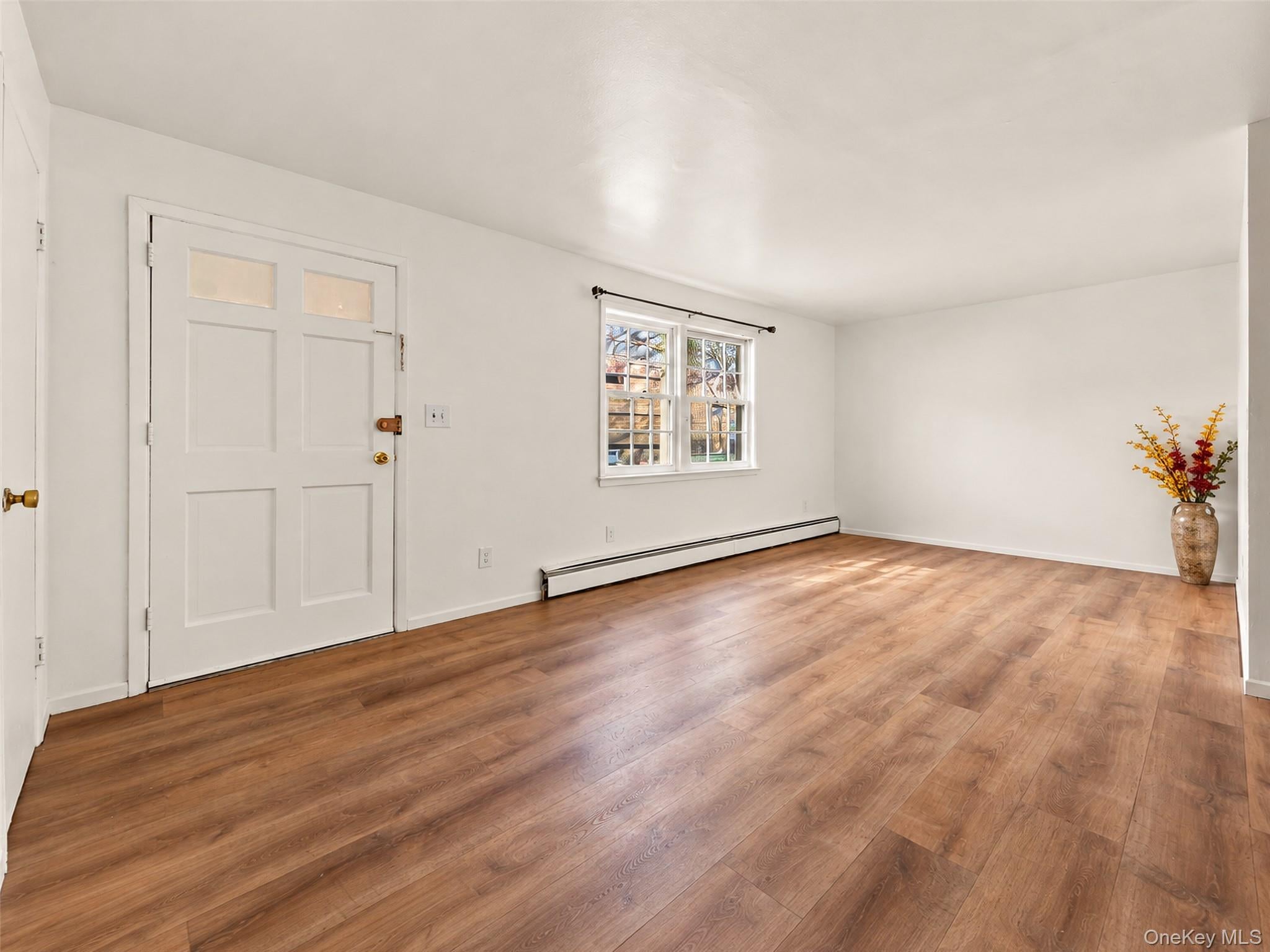 240 29 68th Ave, Douglaston, NY 11362 photo