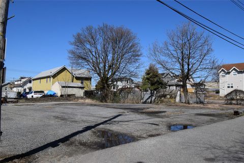  in Howard Beach NY Lot 1679 Lockwood Court.jpg