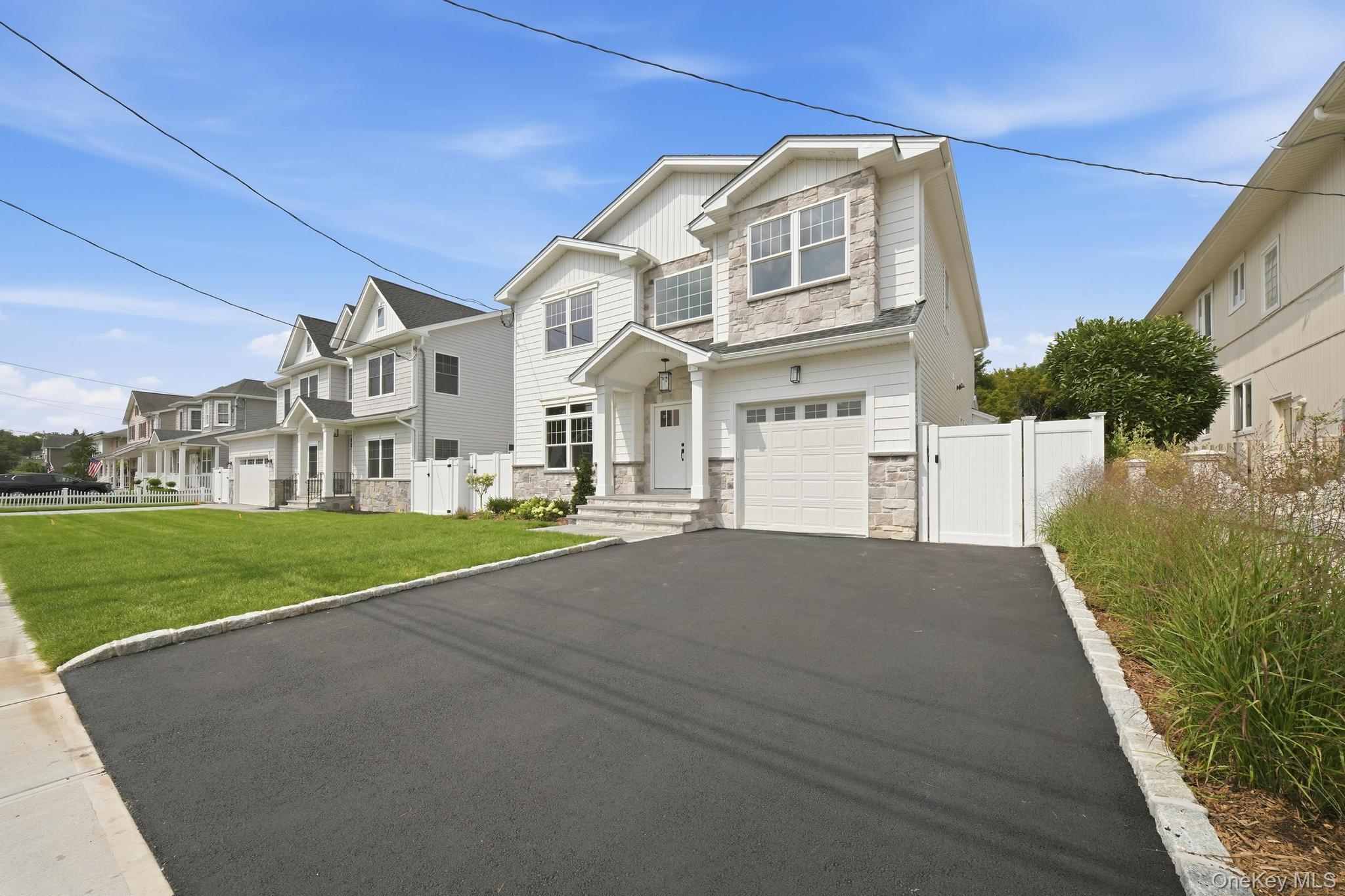 1586 Maeder Ave, Merrick, NY 11566 photo