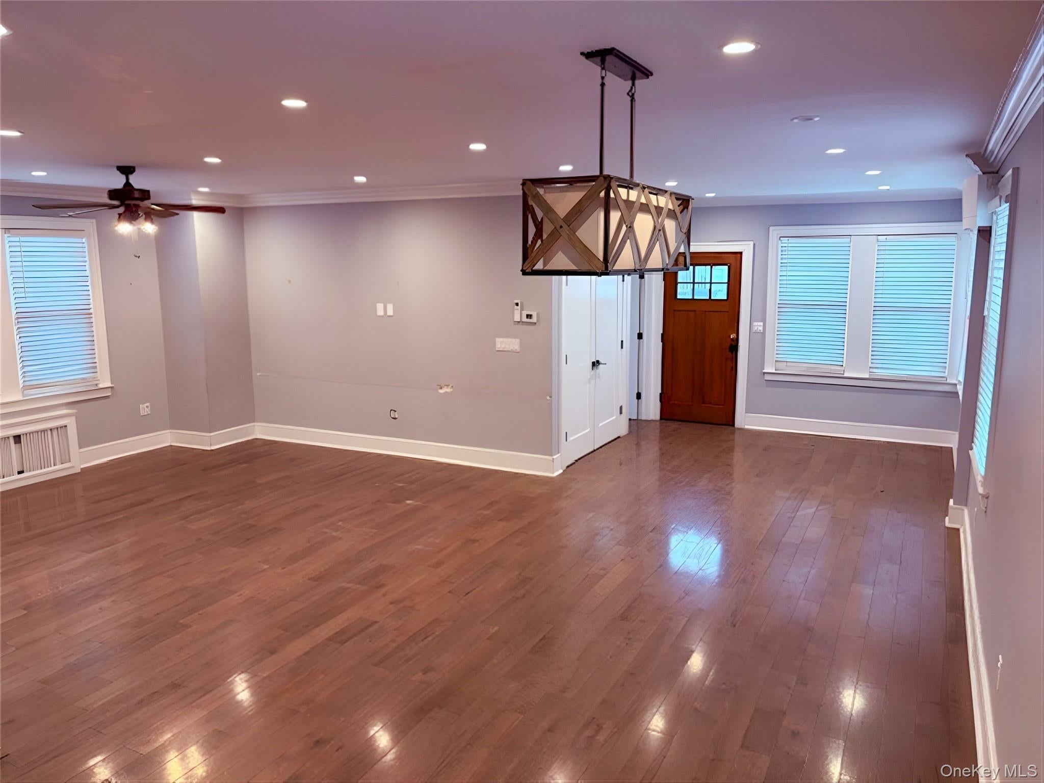 435 Beach 124 St, Rockaway Park, NY 11694 photo