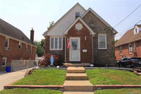 Single Family Residence in Valley Stream NY 22 Garden Street.jpg