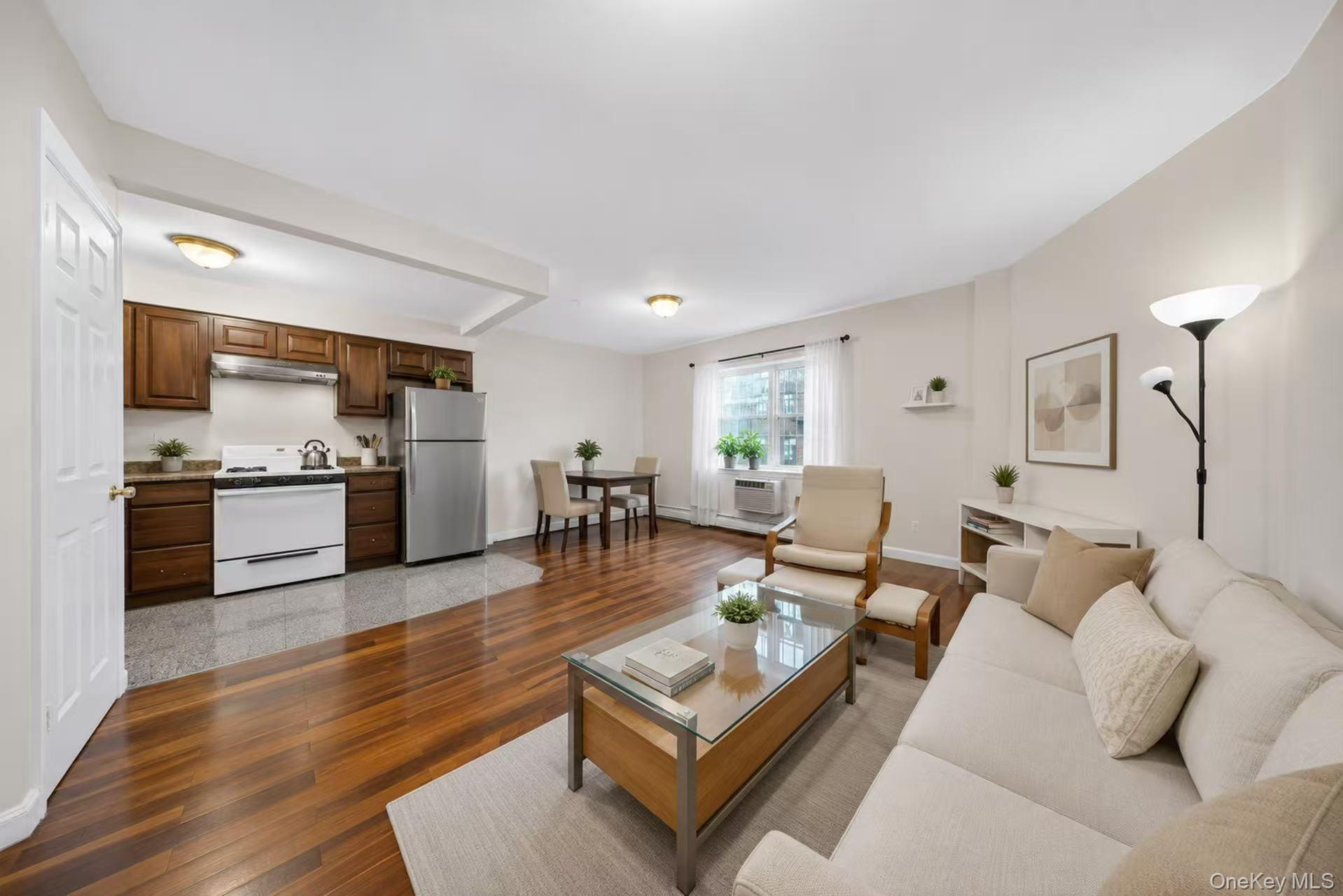 10005 37th Ave #1 B, Corona, NY 11368 photo