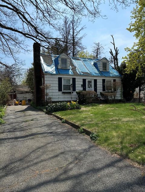 Single Family Residence in Bethpage NY 71 Sycamore Avenue.jpg