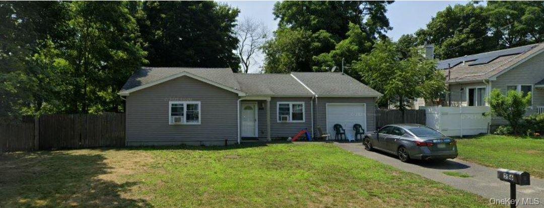 556 Taylor Ave, East Patchogue, NY 11772