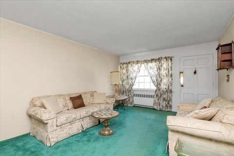 Single Family Residence in Uniondale NY 475 Emerson Street 2.jpg