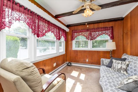 Single Family Residence in Uniondale NY 475 Emerson Street 8.jpg