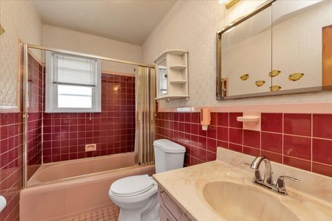 Single Family Residence in Uniondale NY 475 Emerson Street 12.jpg