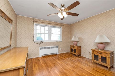 Single Family Residence in Uniondale NY 475 Emerson Street 14.jpg