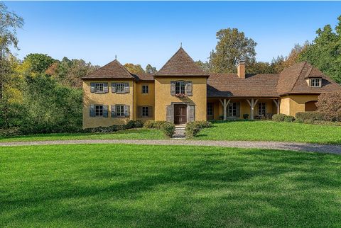 Single Family Residence in Bedford Corners NY 41 Linden Lane.jpg