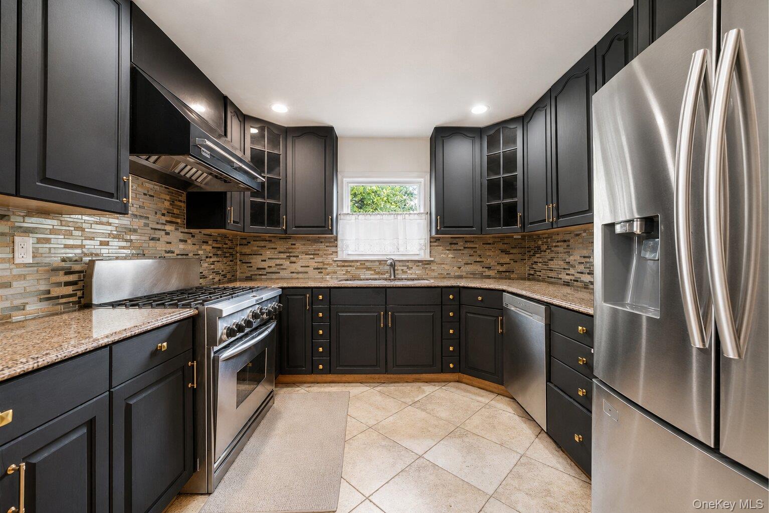 258 10 87th Rd, Floral Park, NY 11001 photo