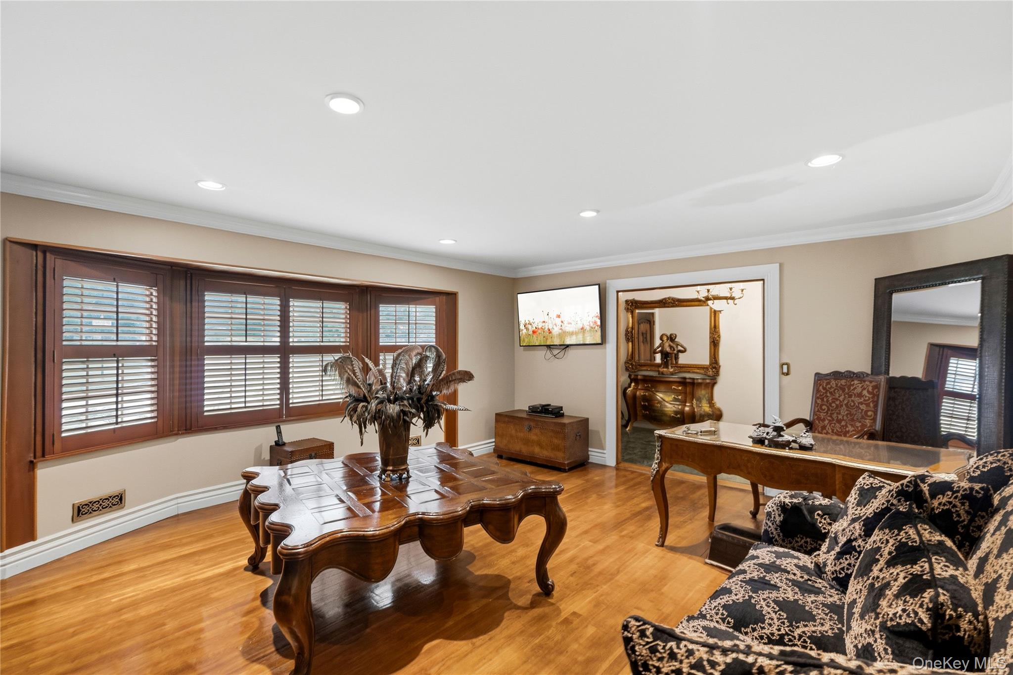 50 Flamingo Rd, Roslyn, NY 11576 photo