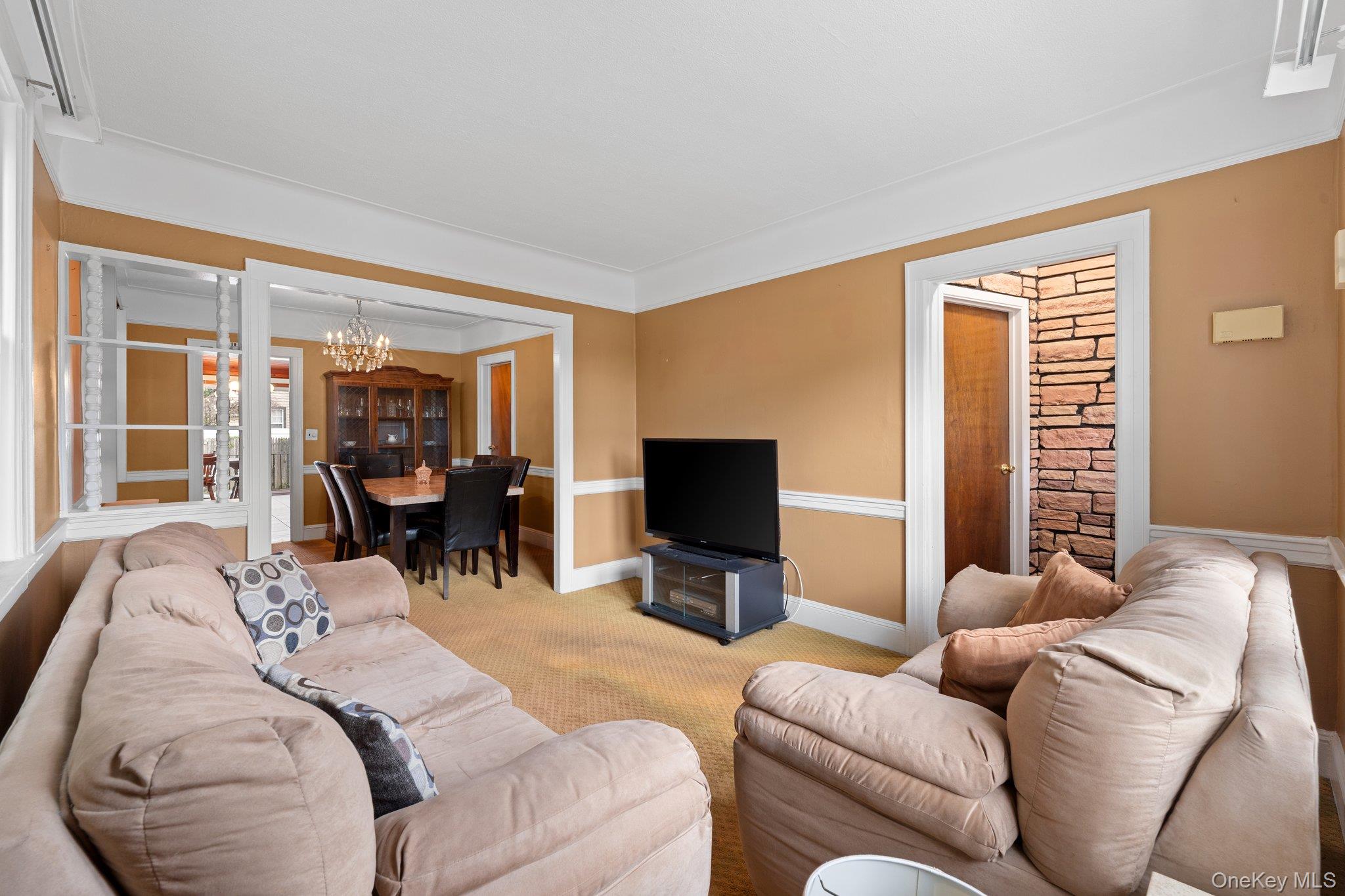 1318 Scimitar Ave, Elmont, NY 11003 photo