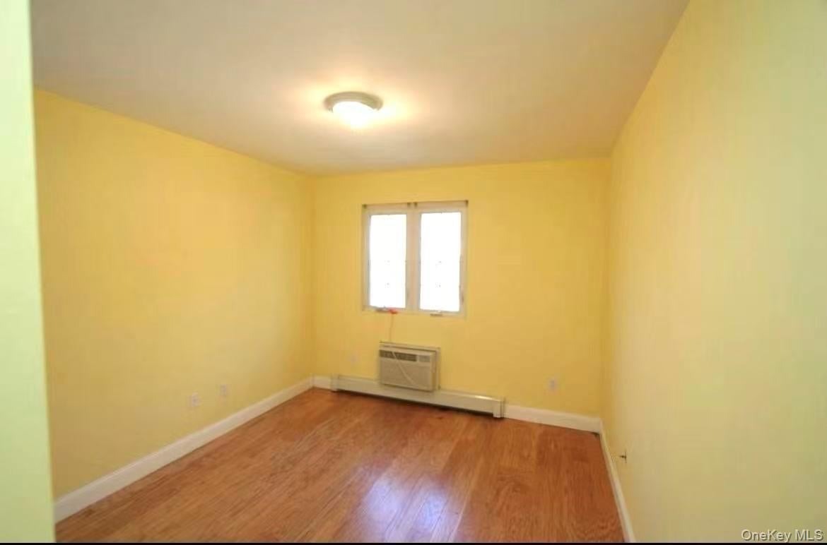 1029 115th St, College Point, NY 11356 photo