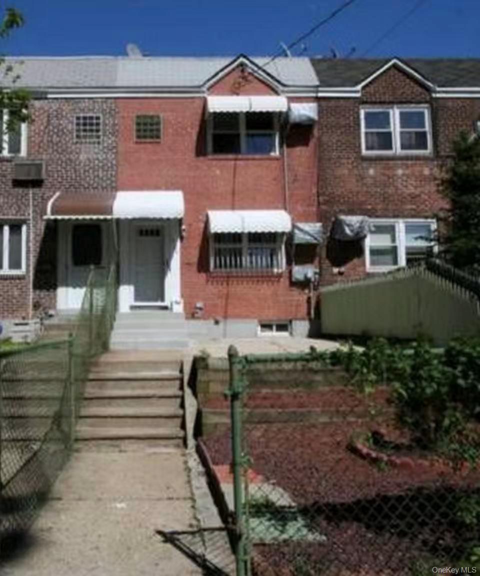 1029 115th St, College Point, NY 11356
