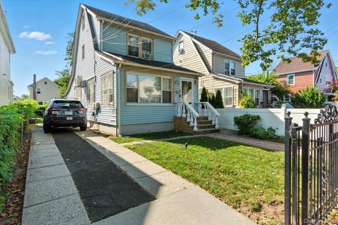 Single Family Residence in Springfield Gardens NY 14116 181st Street.jpg