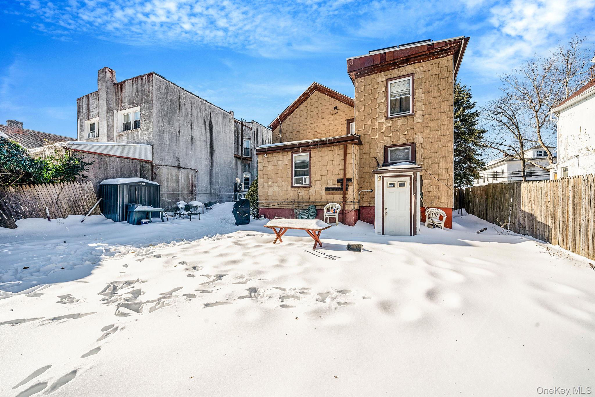 505 Mundy Ln, Mount Vernon, NY 10550 photo