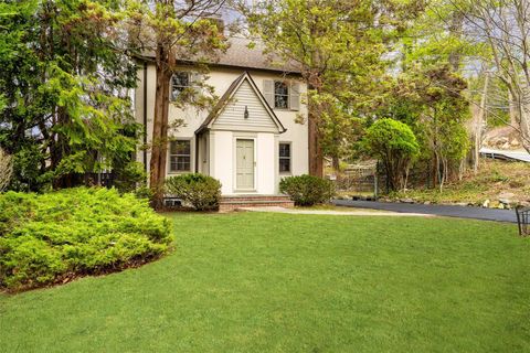 Single Family Residence in Ardsley NY 15 Secor Road.jpg