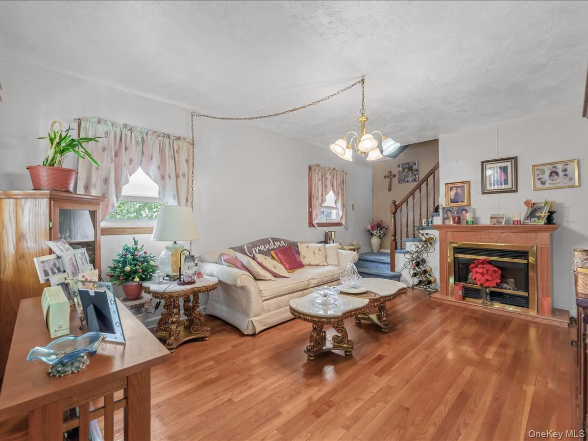 63 1 138th St, Flushing, NY 11367 photo