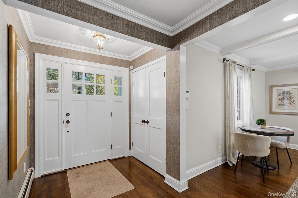 149 Wagon Rd, Roslyn Heights, NY 11577 photo