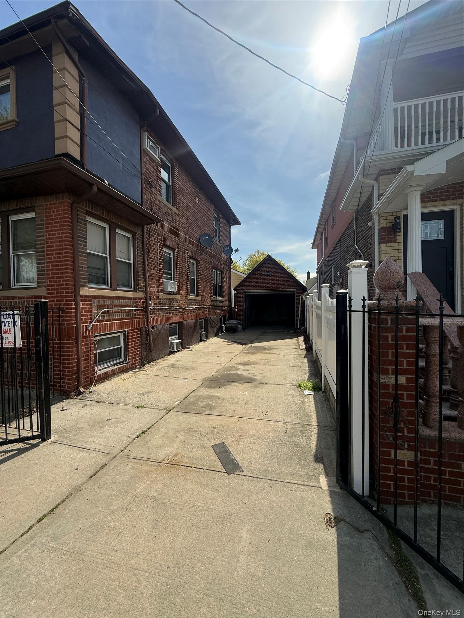13515 127th St, South Ozone Park, NY 11420 photo