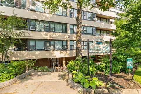 Stock Cooperative in Beechhurst NY 9-05 166th Street #4A.jpg