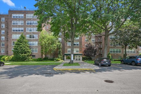 Stock Cooperative in Bayside NY 211-40 18th Avenue #4A.jpg